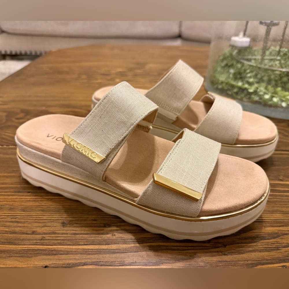 Vionic Women's Linen and Gold Thread Slide Platform Sandals